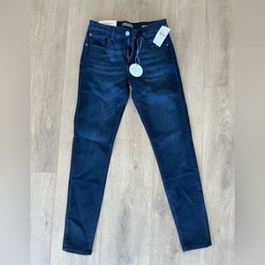 Juniors Brand New DL 1961 Jeans